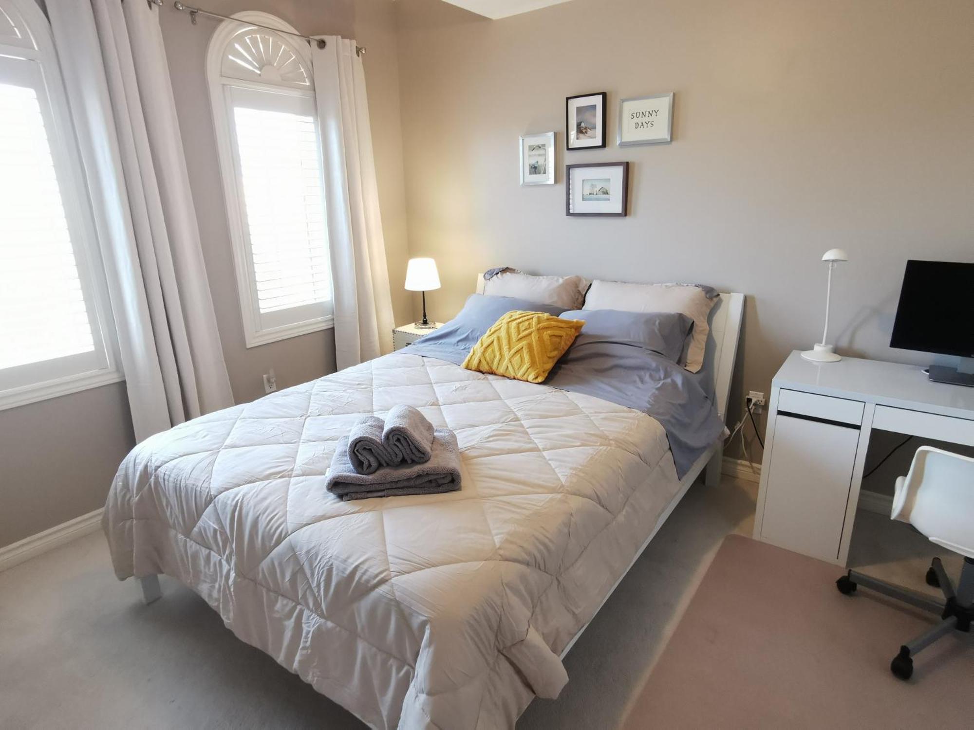 4 Bedroom 3 Washroom Charming Home In Markham With Warm Cozy Vibe Exteriör bild
